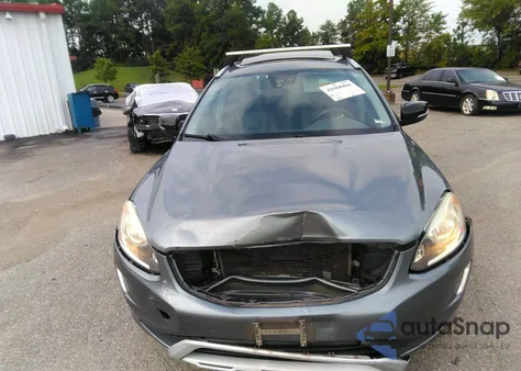 2017 Volvo Xc60 T5 Dynamic z USA, uszkodzony, nr VIN YV440MRR0H2094310